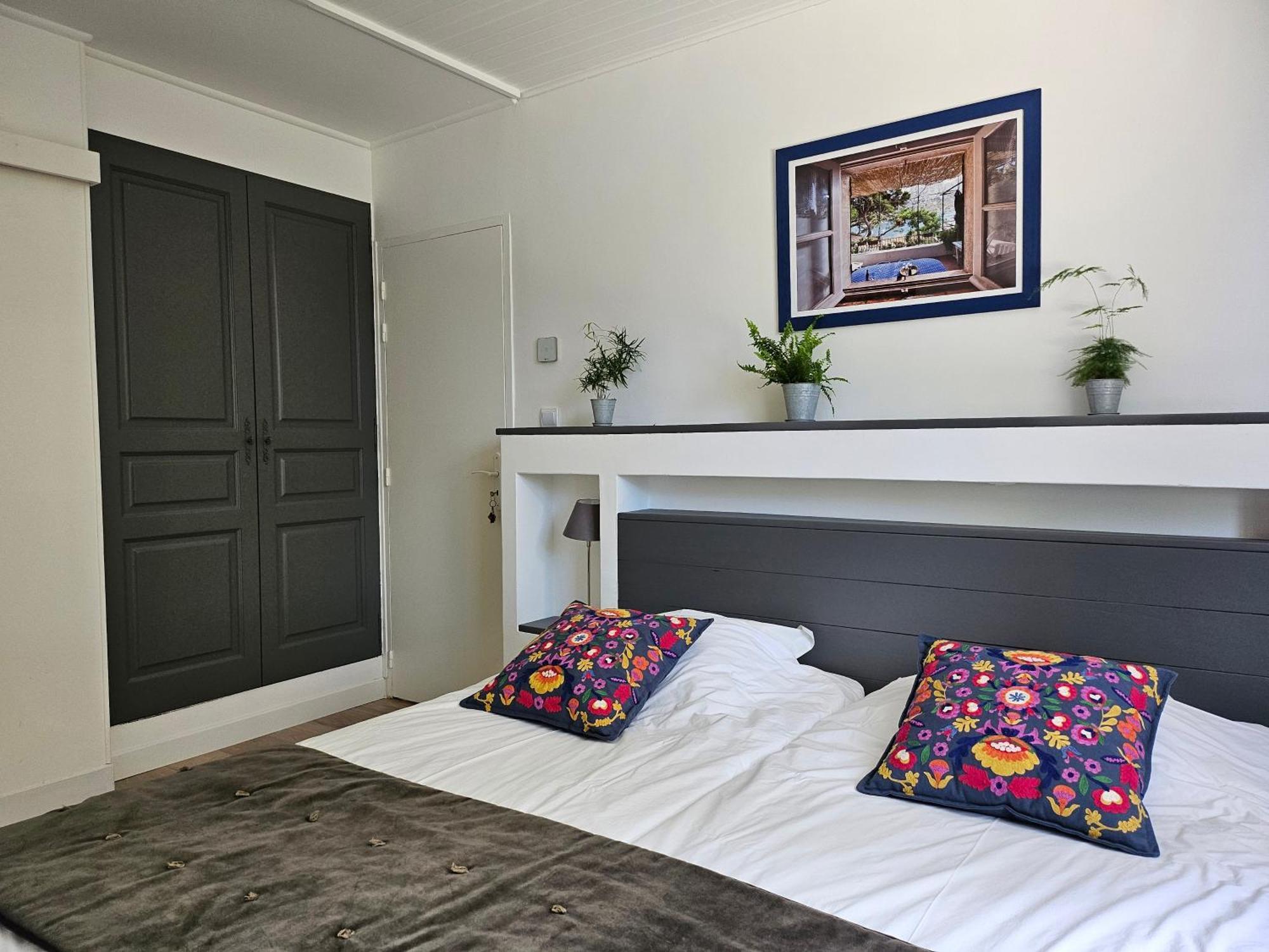 Bed and Breakfast La Luberonne Lourmarin Exterior foto