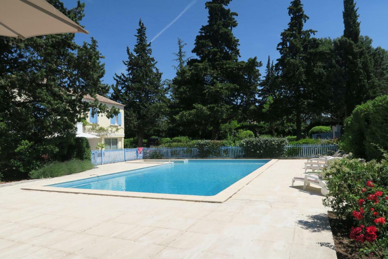 Bed and Breakfast La Luberonne Lourmarin Exterior foto